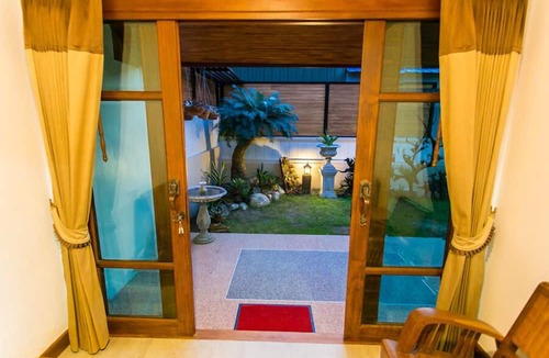 Nakhon Si Thammarat Hotel | Tree Home Plus Home Stay