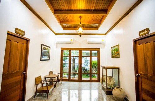 Nakhon Si Thammarat Hotel | Tree Home Plus Home Stay