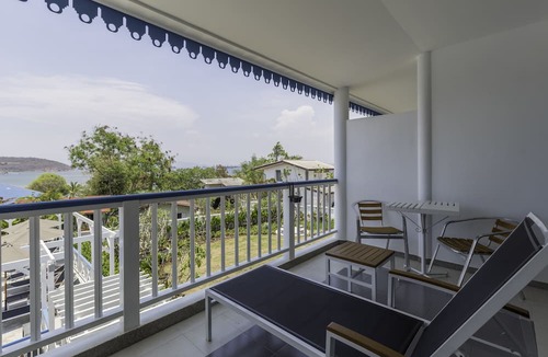 Ko Sichang Hotel | Somewhere Koh Sichang