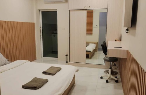 Khlong Song Ton Nun Apartment | S.P.C. Apartment by Brodderud