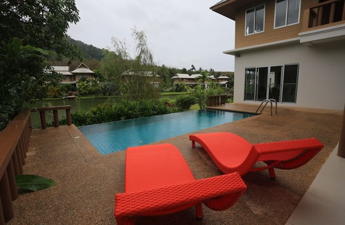 Ban Sakhu Villa | Sakoo Valley Naithon Beach