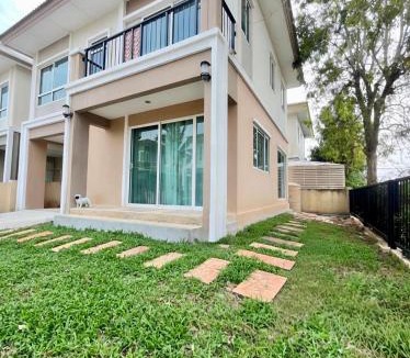 Sala Klang House | House in Nonthaburi close to Bangkok