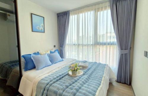 Ladprao Apartment | A Calm Bangkok Stay with Pool & Private Balcony