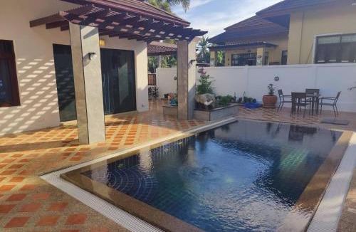 Nong Prue Hotel | Nana's Bar & Hotel