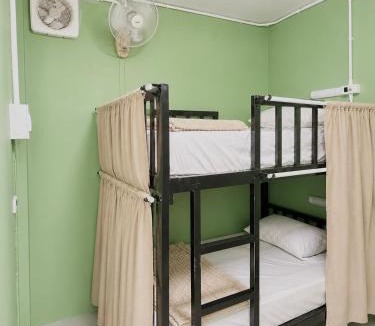 Khlong Sok Hostel | Hello Bella khaosok hostel