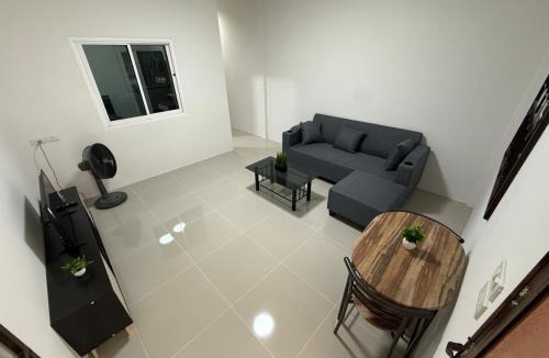 Nong Rai Apartment | BC Stay - Pluak Deang, WHA Industrial Zone