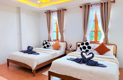 Hat Yai House | Summerset Hatyai, Colorful 4BR Villa for 18 Pax, Near Street Food