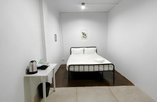 San Chao Pho Suea Apartment | Bao The Giant Swing เบา เสาชิงช้า