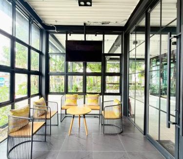 Thung Song Hotel | The Gold Living Life