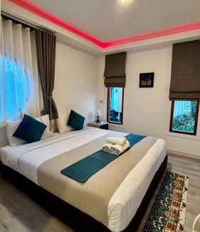 Chai Nat Hotel | ที่หลับ ที่นอน place to sleep
