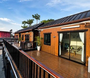 Racha Thewa House | NearBKKHomestayAirport