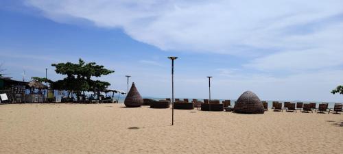 Na Chom Thian Apartment | Pattaya Private Beach - Grand Florida Beachfront Condo Resort