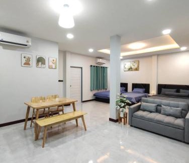 Chaiya House | ทุ่งจับช้างโฮมสเตย์