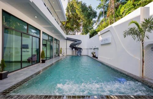 Huai Yai Villa | THE I-CON Luxury PoolVilla Pattaya Ocean Yacht Club 10 Bedrooms