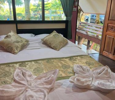 Kapoe Resort | Saengchan Home Stay