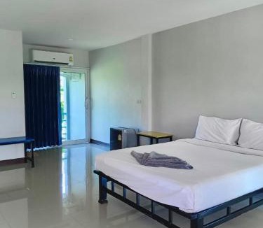 Takua Pa Hotel | โรงแรมสิริพรชัย 2