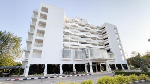 Trang Hotel | Rua Rasada Express