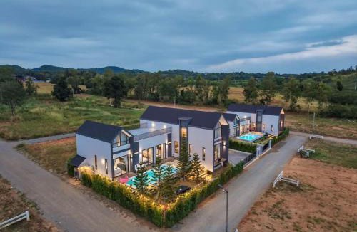 Nong Sarai Villa | I-DIN POOL VILLA khaoyai