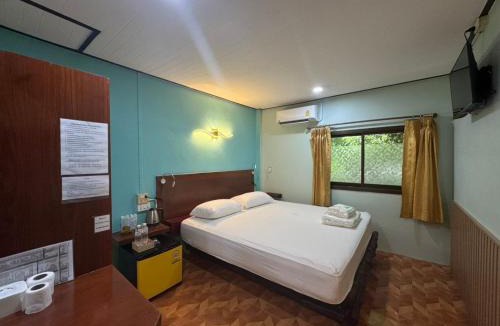 Lan Saka Cabin | Baan Kao Kod