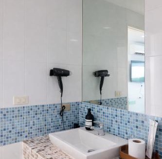 Ban Bang Saen Apartment | The Beach Bangsaen by Thanthita next to Wonnapa beach FREE DISNEY PLUS