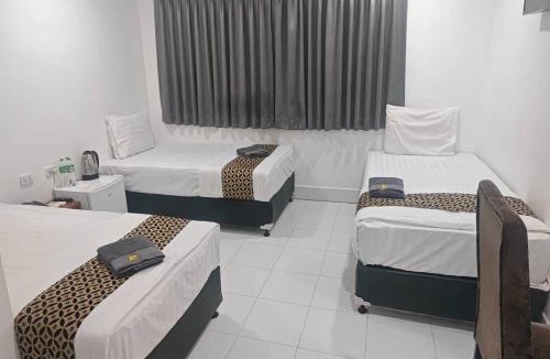 Thanon Phaya Thai House | Papa Ji Hotel and Restaurant