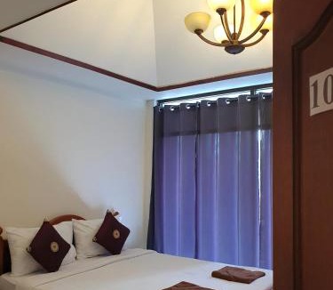 Chaweng City Center Hotel | Penzy Guest House