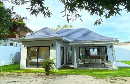 Mae Nam Villa | The Weekender Villa
