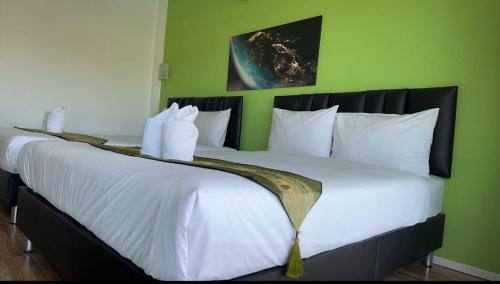 Sichon Hotel | โรงแรม ทิพย์บุรี ริเวอร์ไซด์