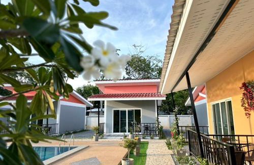 Wichit Hotel | พัชรี รีสอร์ท ภูเก็ต Patcharee Resort Phuket