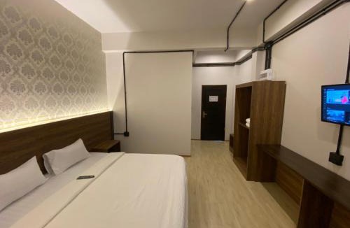 Uttaradit Hotel | Red Heritage Hotel