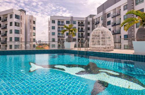 South Pattaya Apartment | Rare XXXL Swimming Pools Resort - 500Mbps Blazing Fast Free WIFI - Top Floor Pool View Balcony - Gym - Sauna - Kids Playground - Supermarkets
