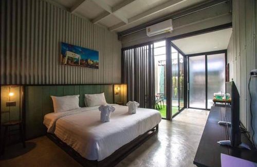 Trang Hostel | THE TREE Sleep and Space