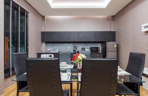 Kao Yai House | หมุนเงินหมุนทองพูลวิลล่า Mhunngen Mhunthong Pool Villa