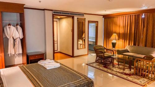 Bang Kung Hotel | K Park Grand Hotel