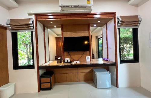 Tha Yang Resort | The Canal Garden Resort