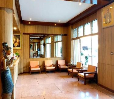 Chumphon Hotel | Suriwong Chumphon Hotel