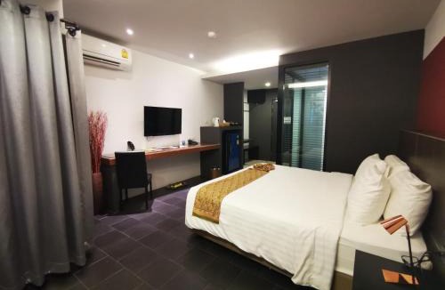 Khlang Hotel | Mandy Nok Hotel