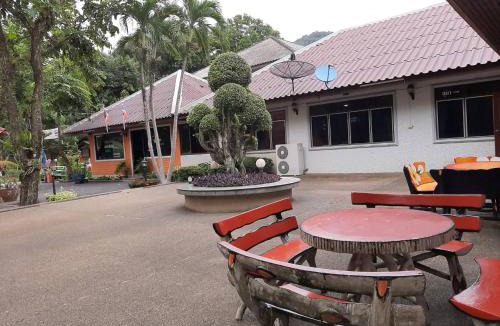 Nakhon Nayok Hotel | จักรดาว เมาท์เท่น วิว (Mountain View)
