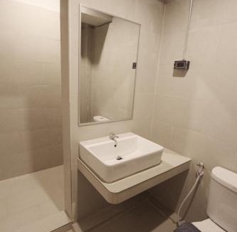 Talat Hotel | Rajthani Hotel Surat Thani - SHA Certified
