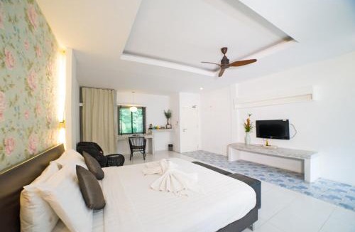 Cherngtalay Hotel | Surintra Boutique Resort