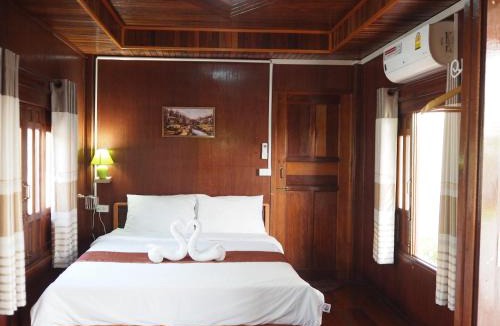 Non Sang House | Chomduen Phu Kao Resort
