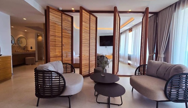 Elite Atoll Beachfront Hotel