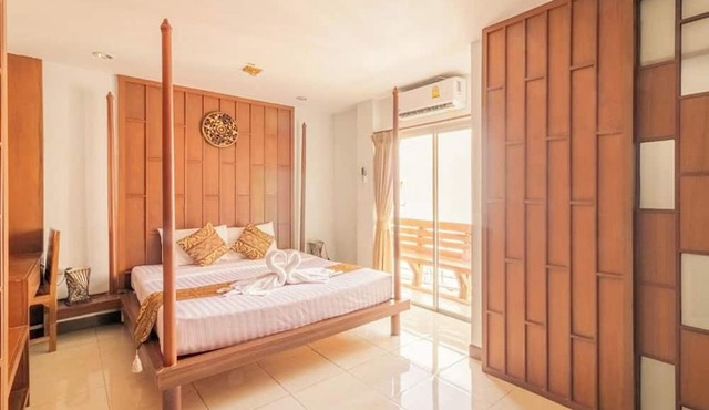 Lotus Hotel Patong