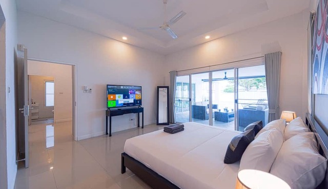 Cozy 3 Bedroom Pool Villa L70