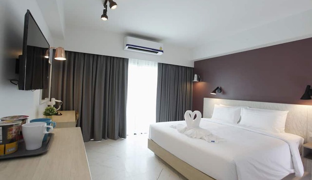Port Canary Hotel