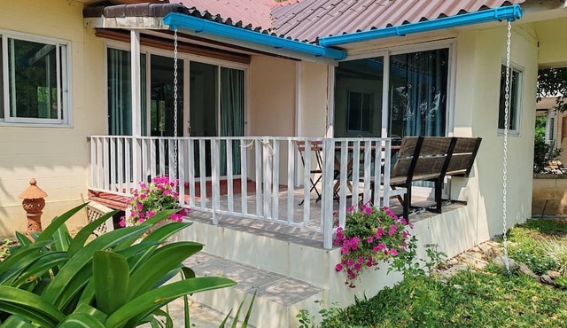 Les Collines Resort