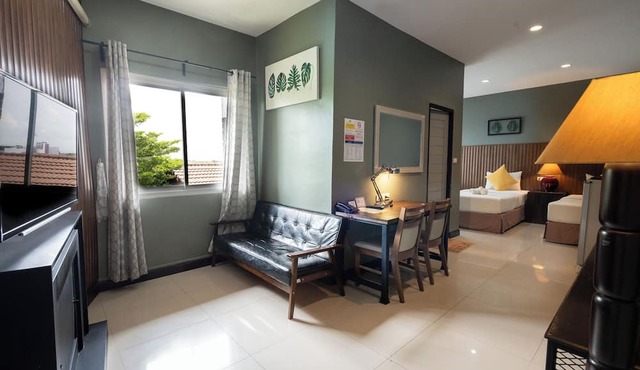 The Palm Hotel