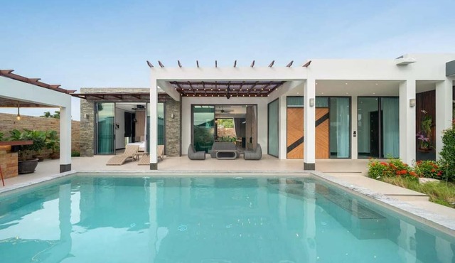 Baan Don 3 BR Pool Villa near Layan