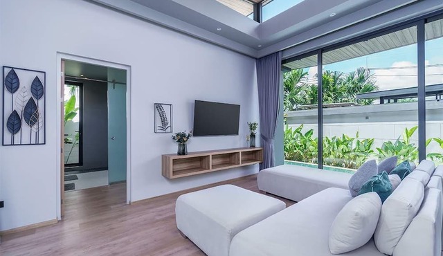 Stylish 2BR Naiton Aileen Villa w/Private Pool