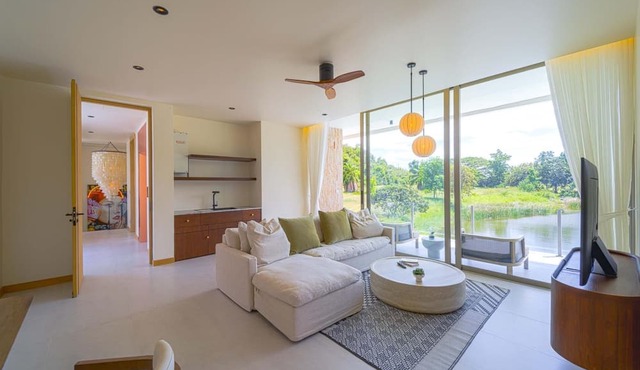 Ultra-Modern 6-Bedroom in GolfCourse PH6